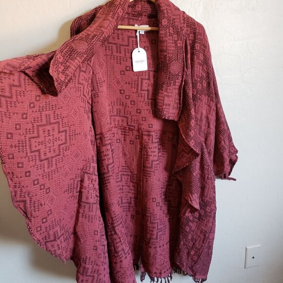 Passage Gauzy Cotton Jacquard Waterfall Open Cardigan Fringe Burgundy One Sz NEW - Picture 8 of 12